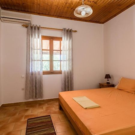 Sophia'S Apartment Stoupa Bagian luar foto